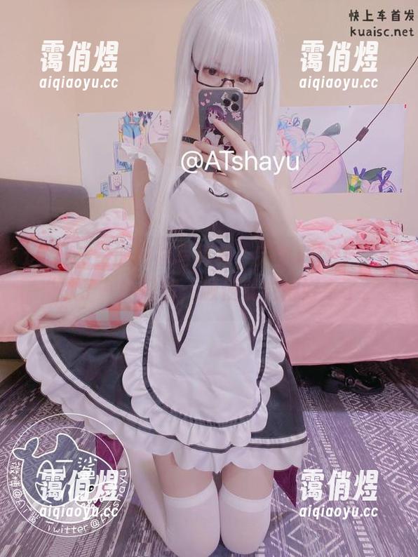 AT鲨 这次AT鲨的网袜写真集,完全颠覆了我对“袜子”的理解,顺便就觉得好奇了。