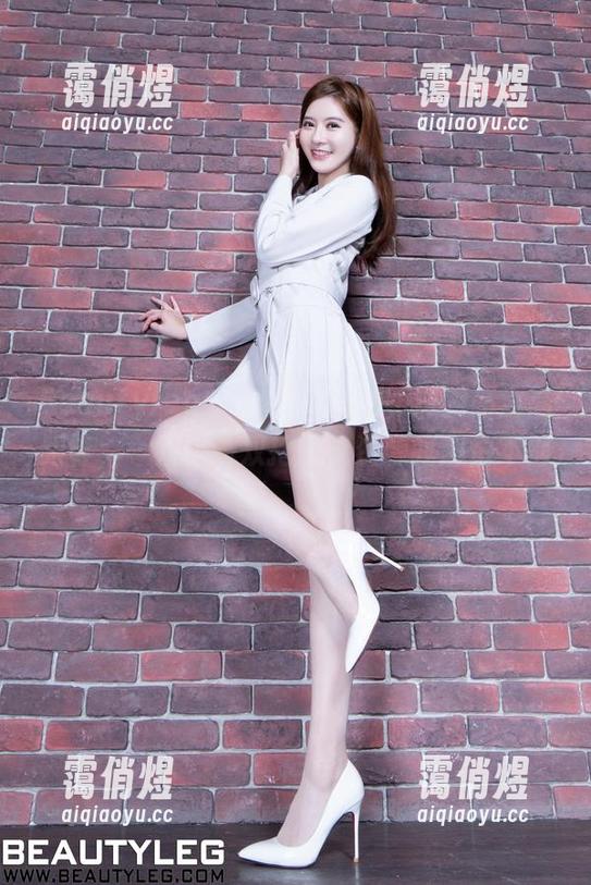Beautyleg - 哈！Eva(小闪)的高清高跟鞋，一双比一双抢镜，资源我超怕不够。