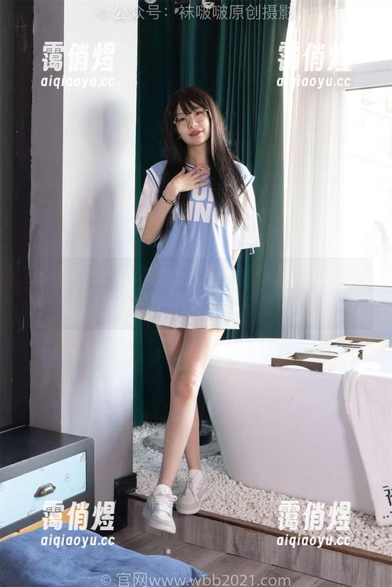 BoBoSocks袜啵啵 - 小沫作品：谁说白棉袜不能撩人？