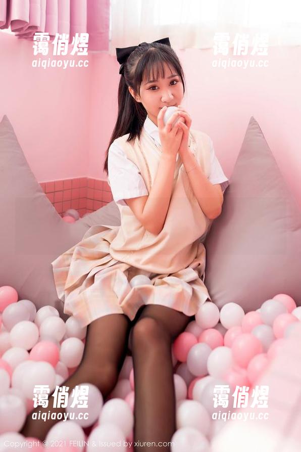 Feilin嗲囡囡-施忆佳KITTY Feilin嗲囡囡 - 施忆佳KITTY黑色写真,毫无圣光的真实,一双眼睛说了算。