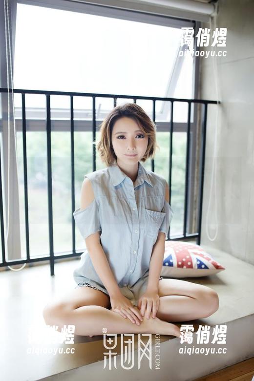 GIRLT果团网-周琰琳LIN GIRLT果团网 - 当周琰琳LIN穿上全套水手服,真的是一场依旧值得一看再看的奇观。