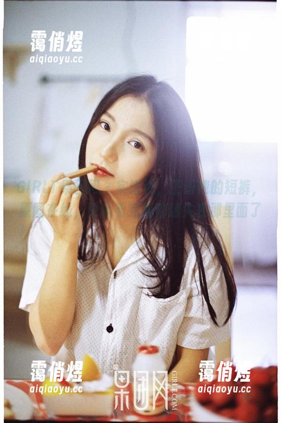 GIRLT果团网-王语纯 GIRLT果团网 - 实话说,王语纯的短裤,原图在线,更新看完我都迷失在那里面了?