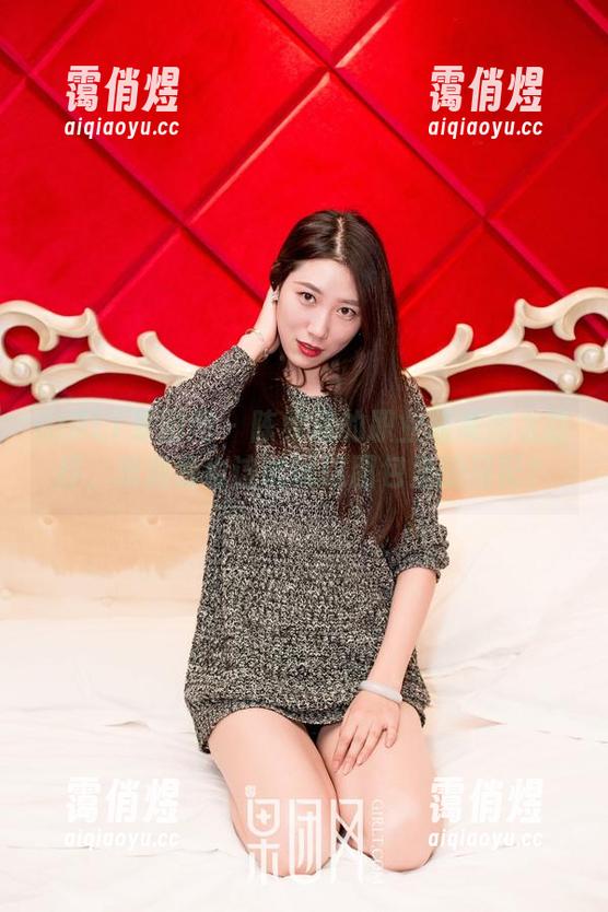 GIRLT果团网-陈雅漫 GIRLT果团网 - 陈雅漫的职业装美图太能打,难道我也该试试这图包里的搭配?