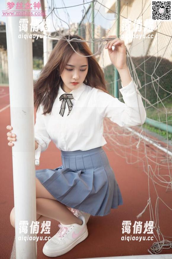 MSLASS梦丝女神-玥玥 MSLASS梦丝女神 - 玥玥的全套长城古风少女写真:传说中的“逆天长城变衣架”!