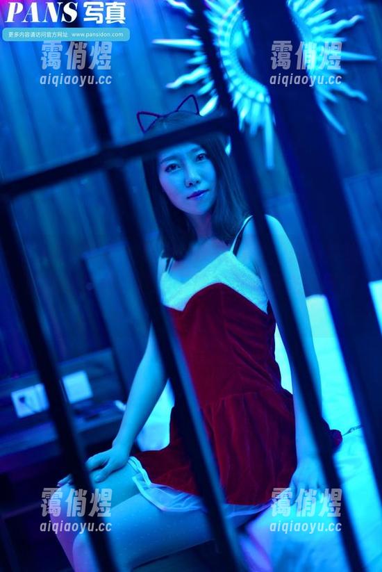 PANS写真-夏天 PANS写真 - 夏天的皮衣写真,是用炙热的阳光做底,还是干脆来点无圣光的风格?