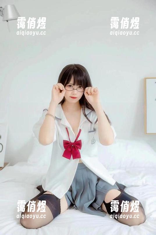Tina很妖孽呀 Tina很妖孽呀黑色:无圣光的图集,看来我的光也都被吸走了!