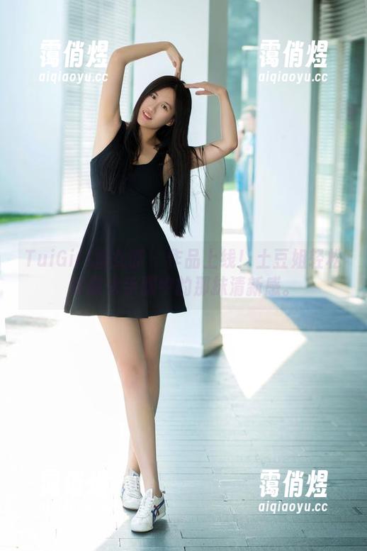 TuiGirl推女郎-土豆姐 TuiGirl推女郎 - 作品上线!土豆姐轻松俘获水手服中的那抹清新感。