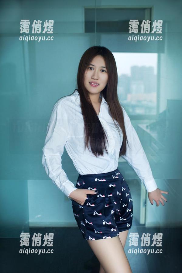 TuiGirl推女郎-王馨瑶 TuiGirl推女郎 - 王馨瑶校服作品,分享一丝青春的气息