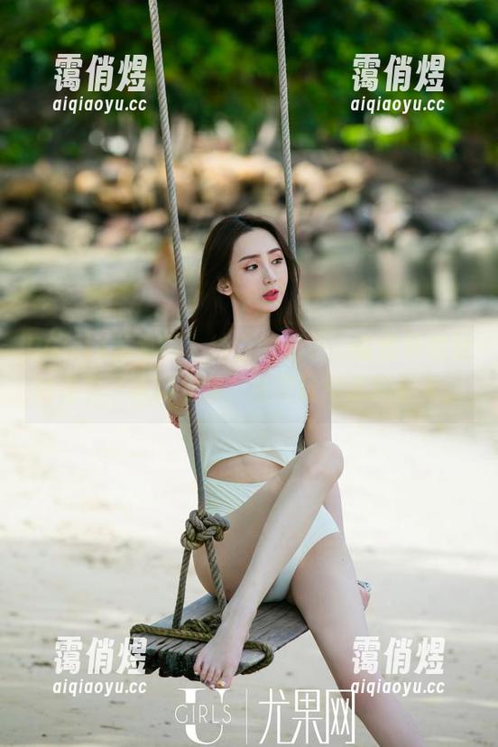 UGirls尤果网 - 纯白的邂逅，陈雅漫跳动的身影，高清分享，来吧让幻想飘起来。