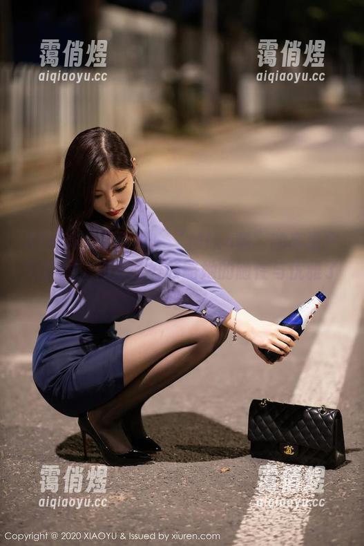 XIAOYU语画界-Miko酱 XIAOYU语画界 - “Miko酱”的高清户外套图,你准备好领略她的随性与优雅了吗?
