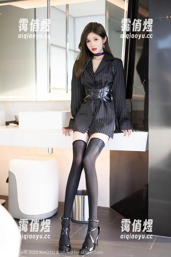 XIAOYU语画界-李丽莎 XIAOYU语画界 - 无法抗拒李丽莎的全套写真,尤其是那腿,不小心就掉进了她的“腿”星球里。