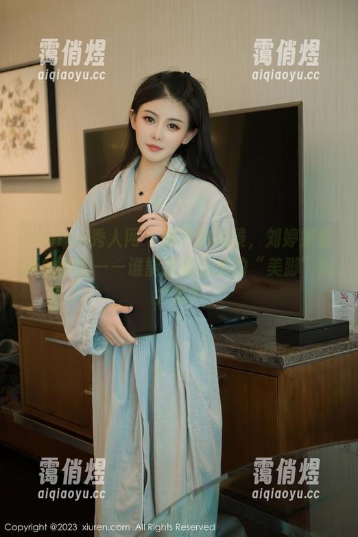 Xiuren秀人网-刘婷婷 Xiuren秀人网 - 脚下的风景,刘婷婷最新的原图——谁能抗拒这样的“美脚”魅力呢?