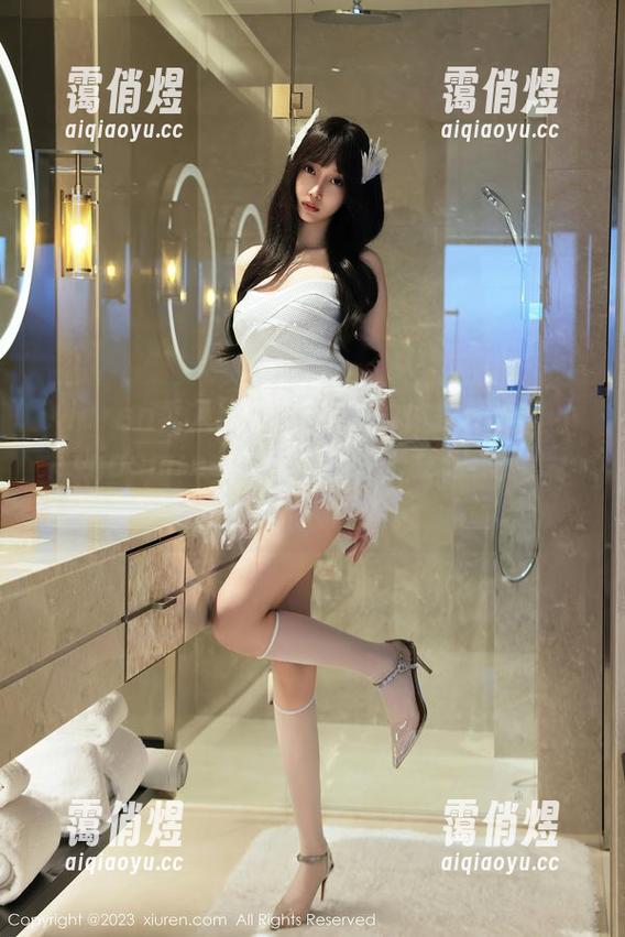 Xiuren秀人网 - 网盘里的体操服梦：小茉莉jasmine，她的双腿比我想象的要…更能引人遐想。