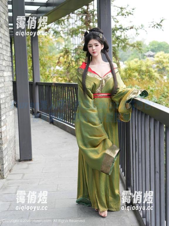 Xiuren秀人网-晚苏susu Xiuren秀人网 - 当晚苏susu变成角色:秘书更新,别说我没提醒你!