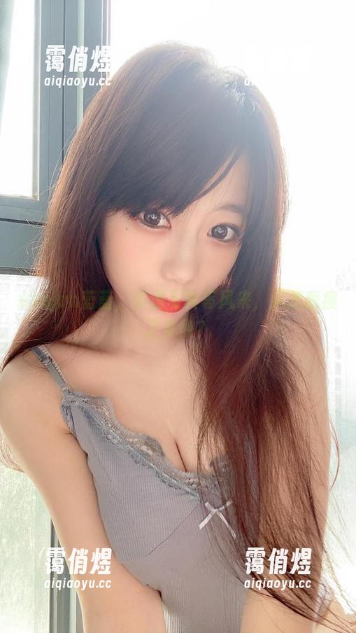 usejan蓝蓝 usejan蓝蓝,高清写真等风来,风把我瘦了多少?