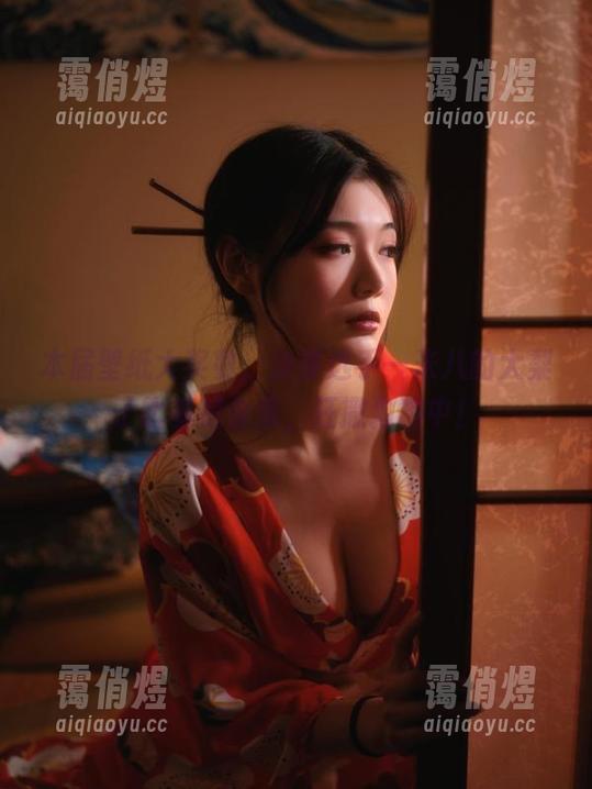 本届壁纸大奖赛，决赛选手一米八的大梨子比基尼合集，狂撒狗粮中！