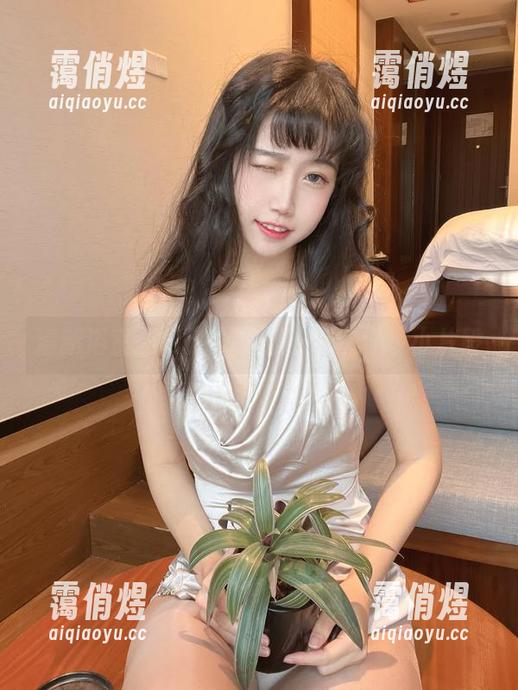 不呆猫 清新浴室图包:不呆猫的水中漫步小片段