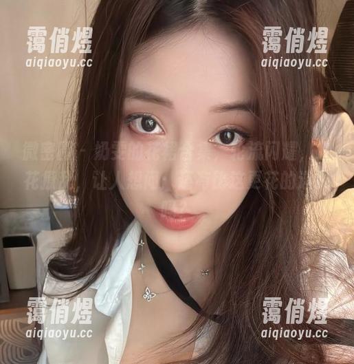 奶雯 微密圈 - 奶雯的花裙合集,轮流闪耀,眼花撩乱,让人想问:还有比这更花的选择吗?