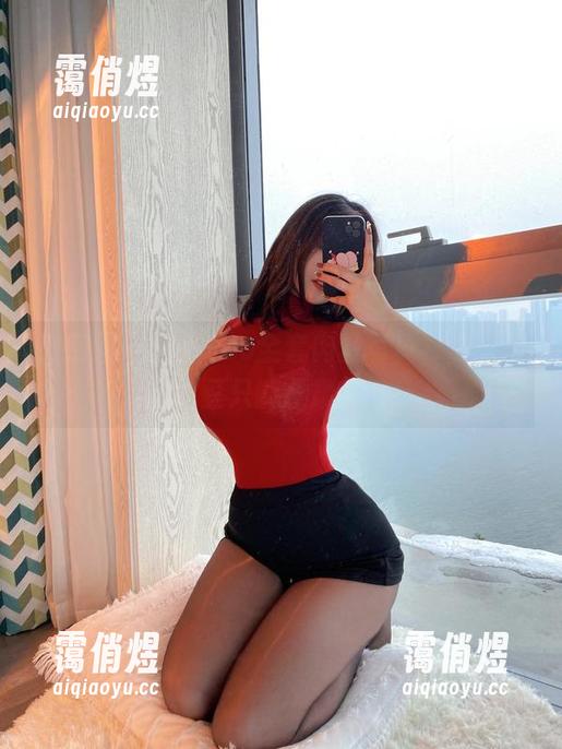 安妮yoo 微密圈 - 安妮yoo全套肉丝写真,谁说麻豆只能严肃?