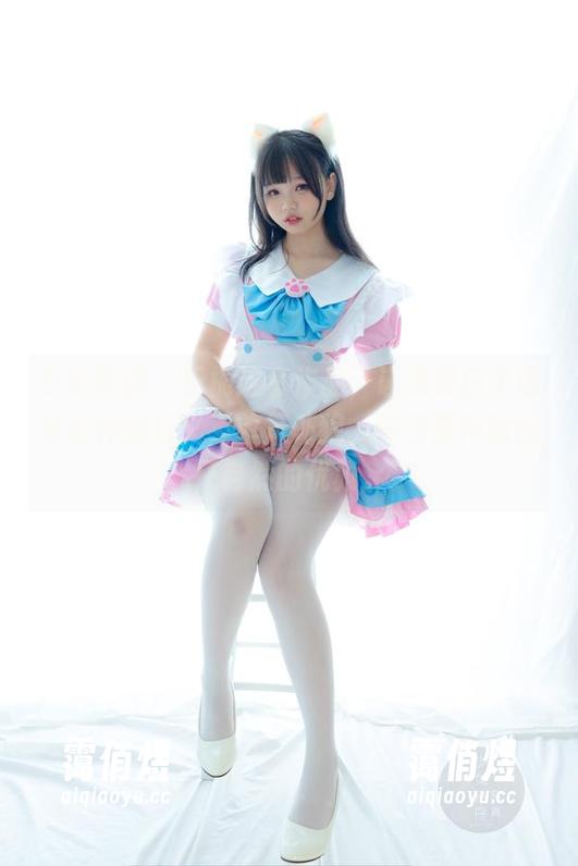 少女秩序-乐栀 少女秩序 - 乐栀这套作品,让我明白了原来女神的定义不单是外貌,还有那种随性又自然的优雅。