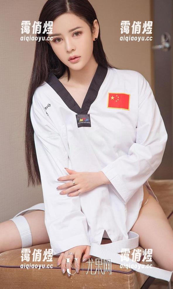 尤果网爱尤物-丁莎莎 尤果网爱尤物 - 不经意的丁莎莎:在图册里游走,每一页都是个小插曲
