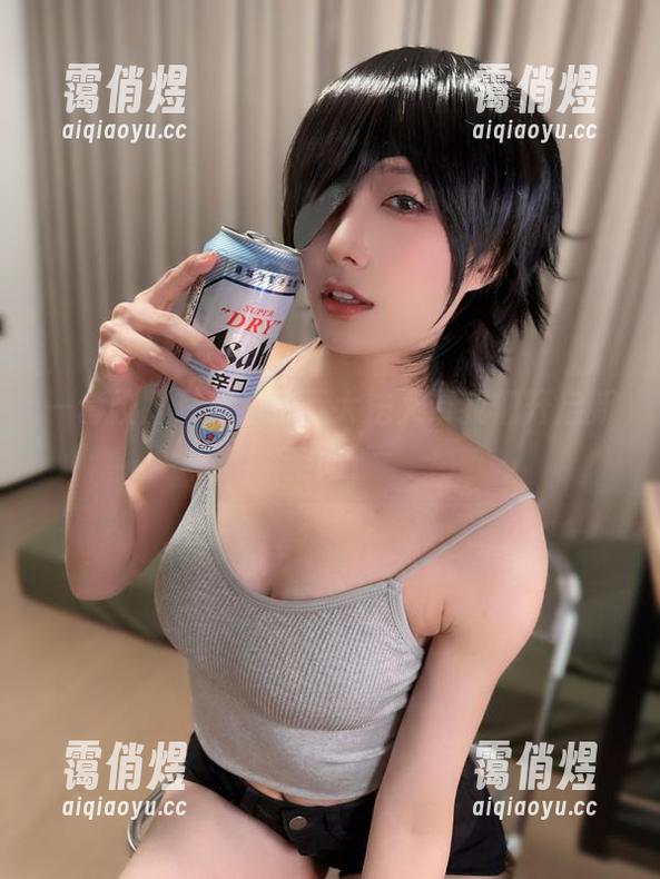 布丁大法 一套校服写真,布丁大法又带我们开启新空间?
