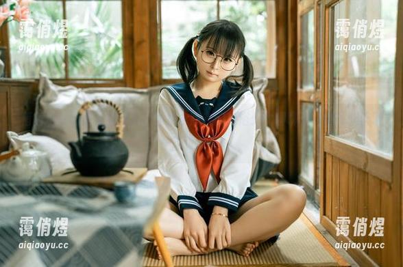 幼水铃衣 借着这些无圣光的图片,和幼水铃衣的梦浴少女聊聊天,意外收获了不少灵感。