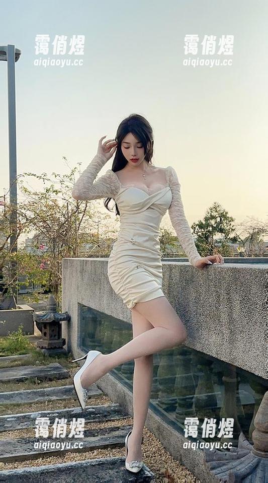 微密圈 - 徐莉芝的全套吊带：正在进行中，原图最真实的模样！
