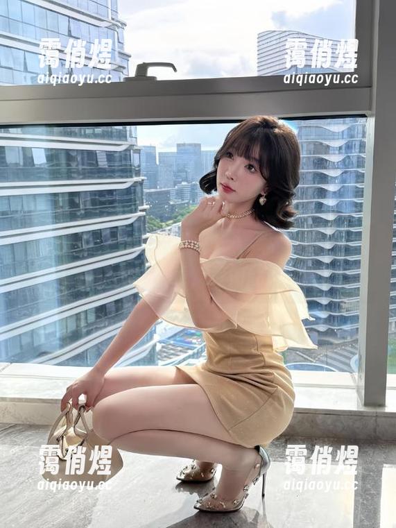 微密圈 - 图包自带徐莉芝，私人窗帘后面的真实风景线，竟如此诱人。