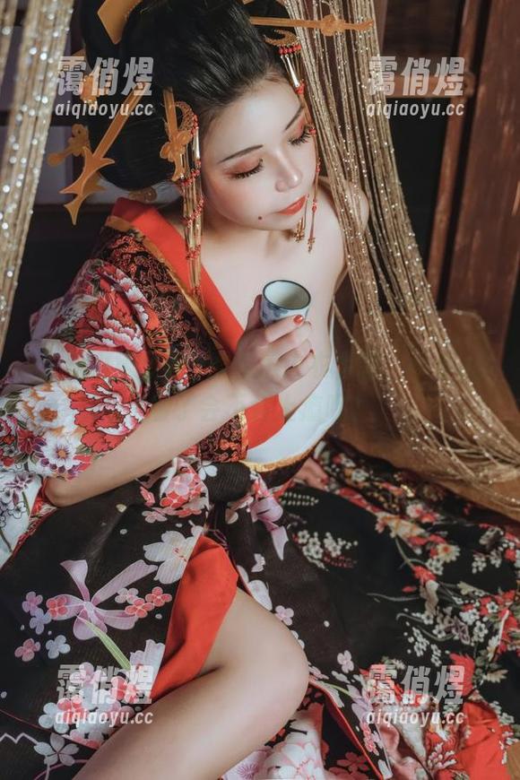 无颜小天使wy 无颜小天使wy的私房内衣套图,不小心看了会不会上瘾呢?