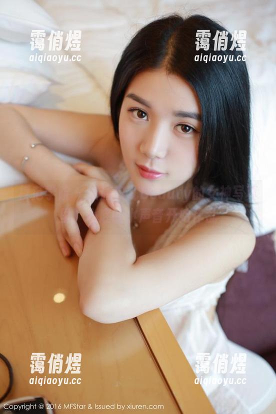 模范学院 - 在唐琪儿Beauty的女神写真里，心底的小声音开始作乱