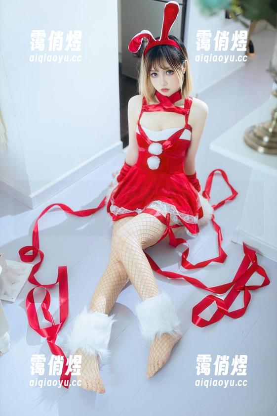 洛桑w伊梓的定制写真，这冬天的“暖意”是混合而成的吗？