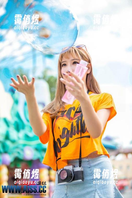 爱丝-何冉 爱丝 - 呜呜呜,最新女王何冉的图片,请心脏提前做好承受准备!