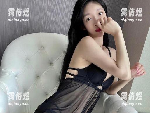 牛奶里的果汁 微密圈 - 看!牛奶里的果汁新的红色套装写真集来了,被果汁和牛奶刺激到了吗?