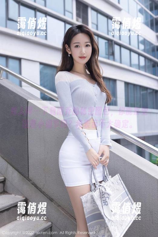 秀人网 - 下载南乔的秘密图包，你能察觉这些小细节吗？我表示不太确定。