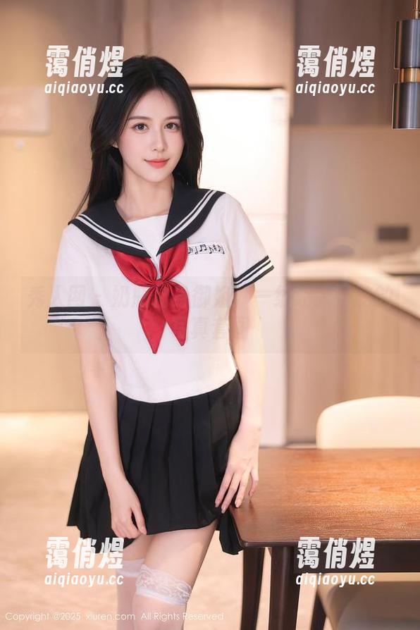 秀人网-奶瓶 秀人网 - 奶瓶化身御姐:一组让人晕眩的写真套图