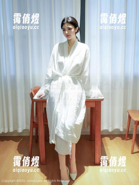 秀人网-江七七 秀人网 - 江七七的办公室:这是个让人想赖着不走的地方,快来下载吧!