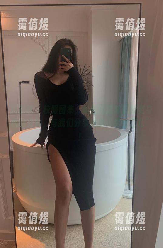粉色的猪陈佩奇 微密圈 - 校服图集,粉色的猪陈佩奇变身校园女神,与我们分享她的“学生范儿”!