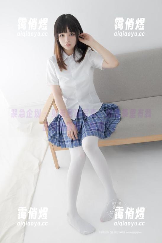 紧急企划-见希 紧急企划 - 见希圣诞写真,精选集里有我喜欢的那种“随意”。