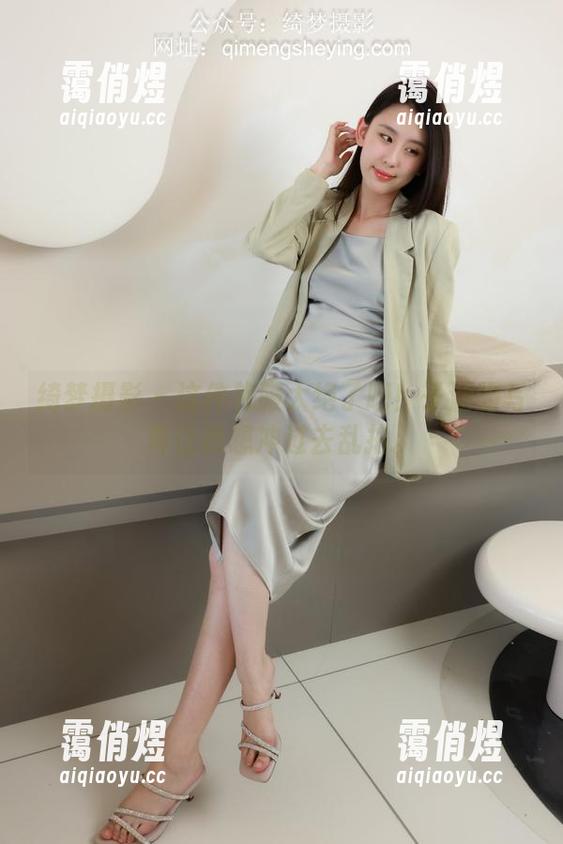 绮梦摄影 - 这件礼服太绝了吧！子涵的写真让我想冲过去乱拍。