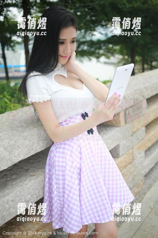 美媛馆-Barbie可儿 美媛馆 - 新鲜出炉!Barbie可儿红裙写真,这一情绪表达,我只能说是赤果果(的)美妆广告。