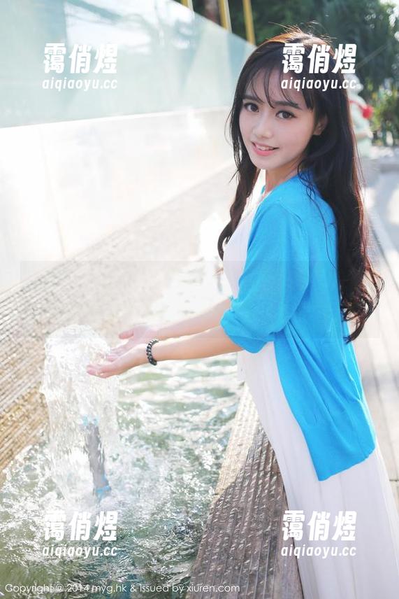 美媛馆 - 纯粹的露脚丫子，杨晓青儿的裸足写真让你不禁想：这脚丫子也该上镜！