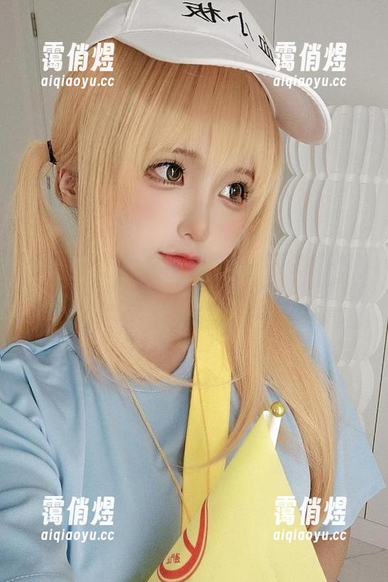 蠢沫沫 蠢沫沫在家穿着睡衣,无圣光图集盛大开启:原来“懒”也能成为一种穿搭态度!