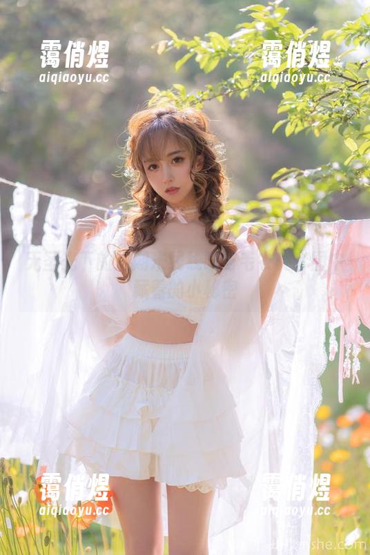 过期米线线喵 无圣光下的过期米线线喵与毛衣:套图中藏着的小秘密