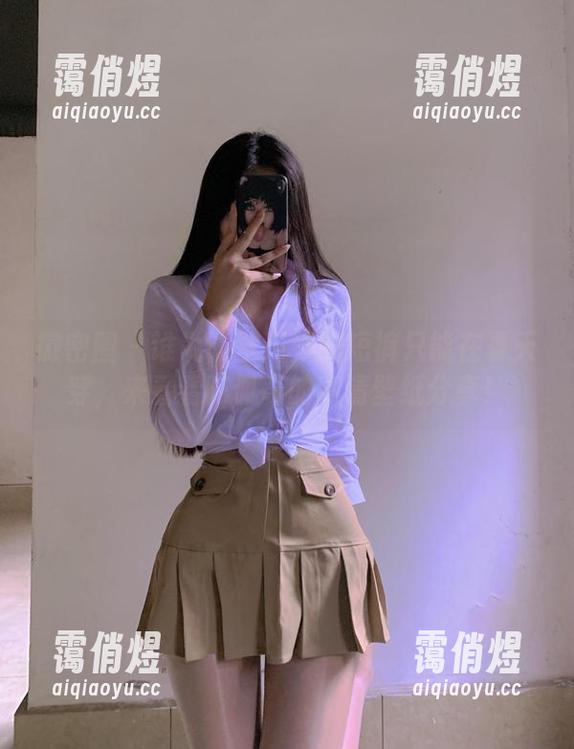 陈佩奇 微密圈 - 谁说隔壁阿姨的短裤只能在夏天穿,来看看陈佩奇的高清壁纸分享!