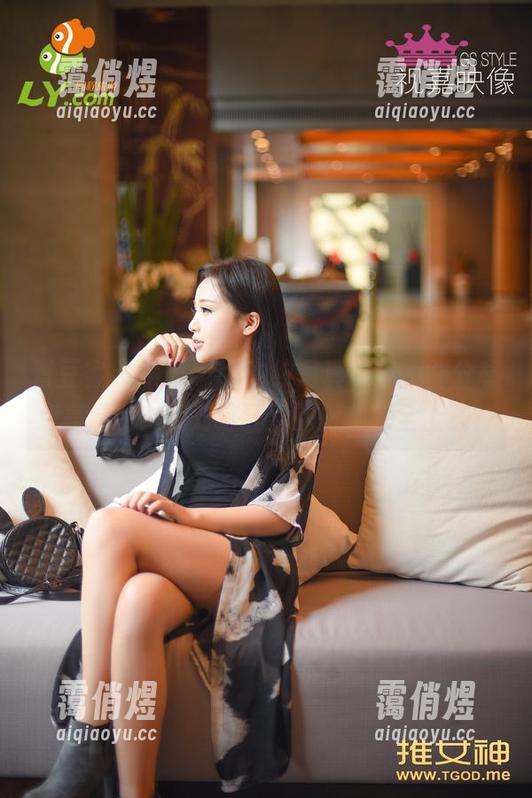 青豆客-琪琪qlql 青豆客 - 琪琪qlql豹纹写真,能不能分享点高清的?我对这狂野的扮相完全上头!