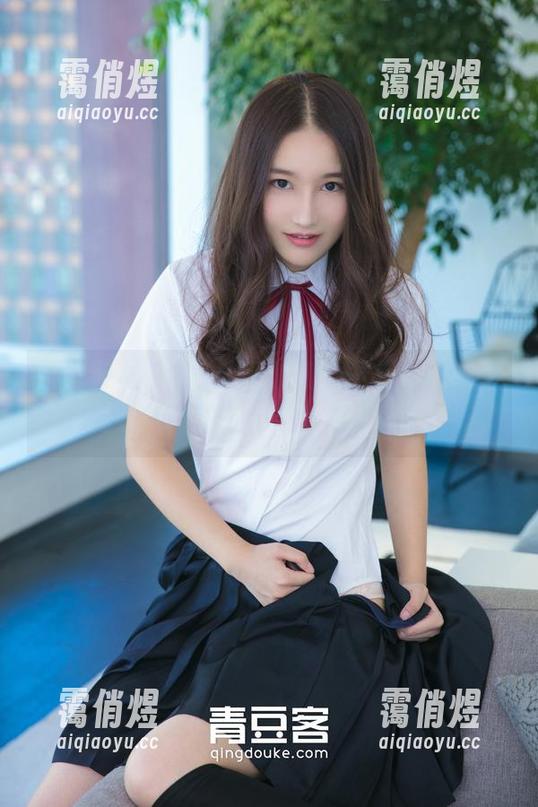 青豆客-谭晓彤 青豆客 - 女神Elise的魔力展示,谭晓彤随时更新的图集,等你发现哟!